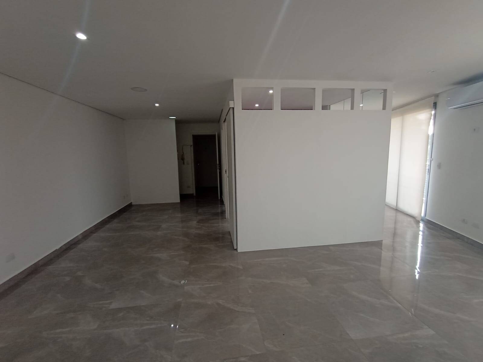 #151 - Sala para Locação em Cotia - SP