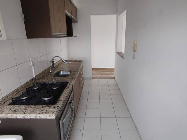Apartamento para Venda em Carapicuíba - 4