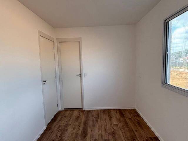 Apartamento para Venda em Carapicuíba - 4