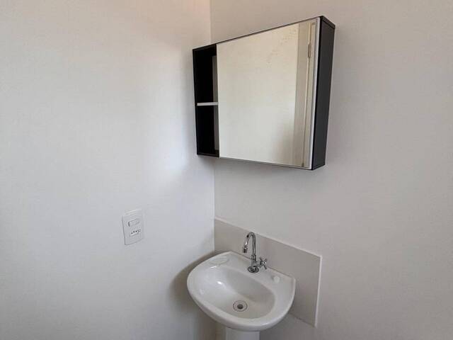 Apartamento para Venda em Carapicuíba - 2